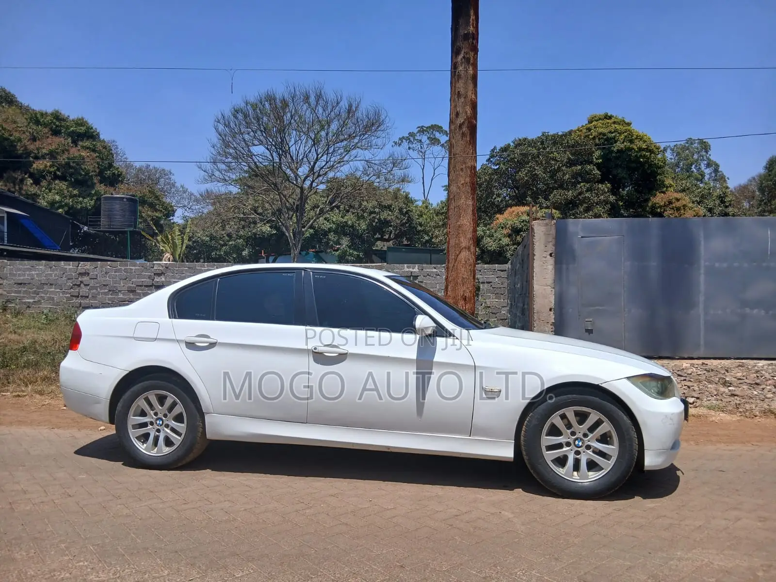 BMW 320i 2007 White