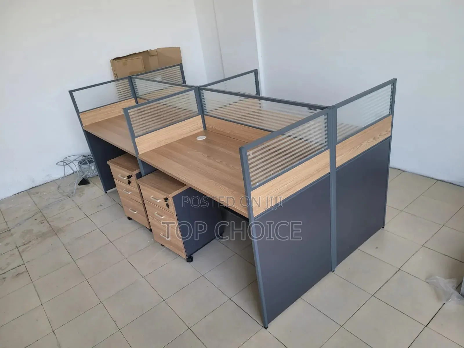 4 - Way- Workstation ,Executive Office Setting