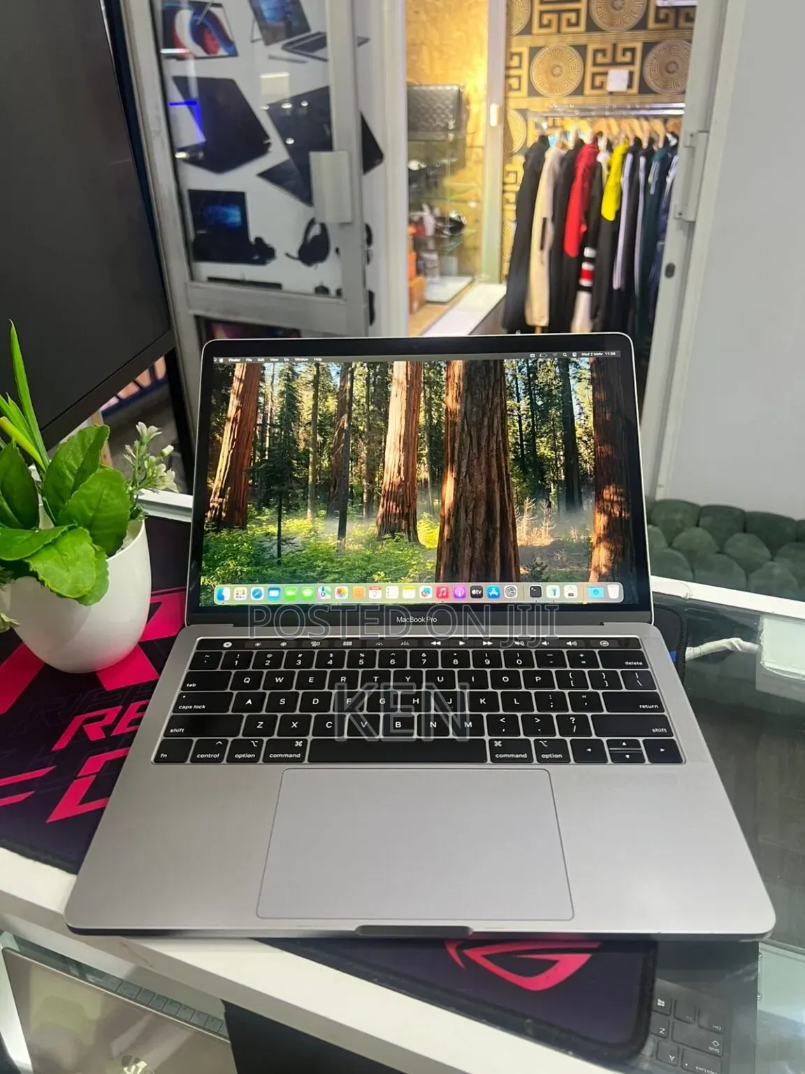 Laptop Apple MacBook 2019 16GB Intel Core i7 SSD 512GB