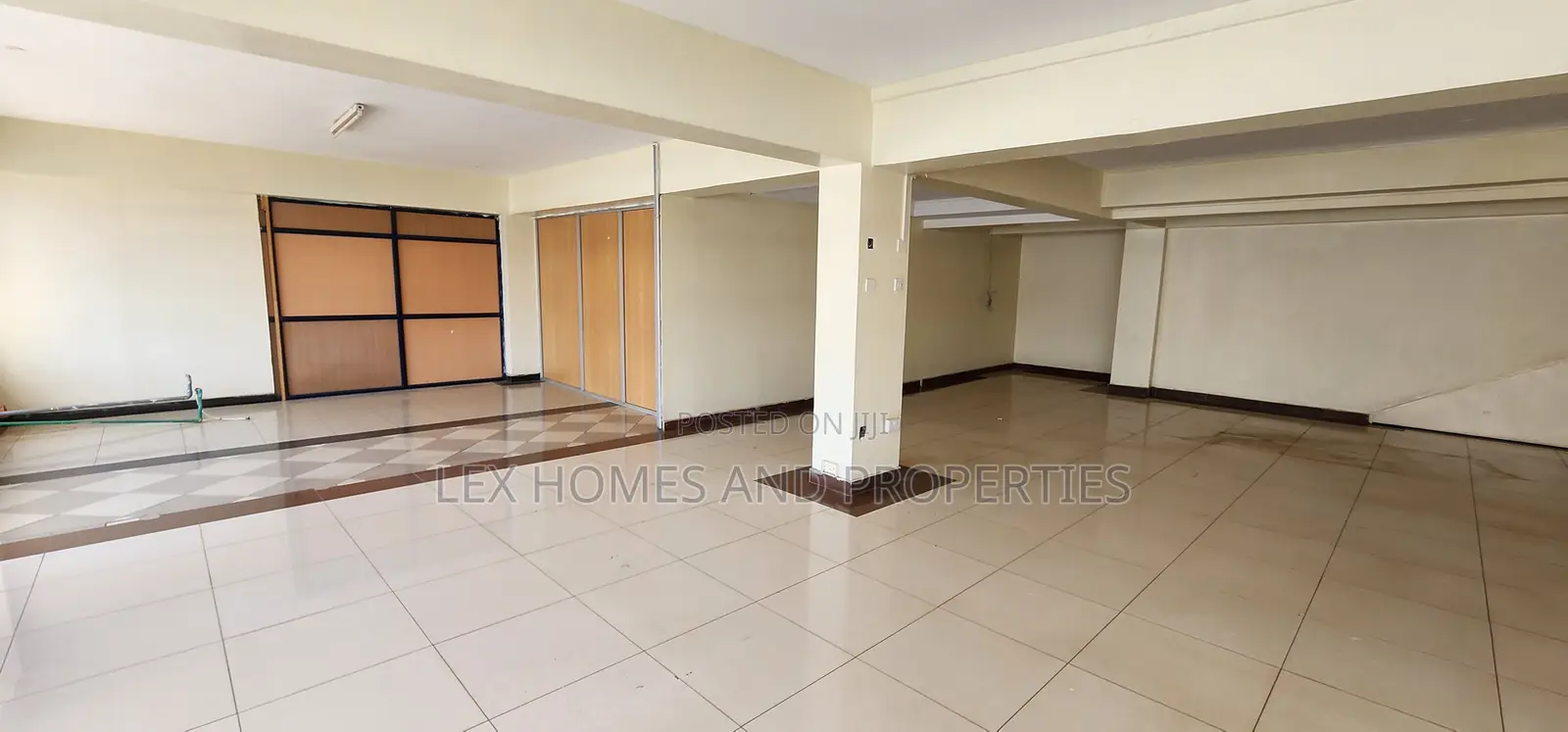 1380sqft Office Space to Let