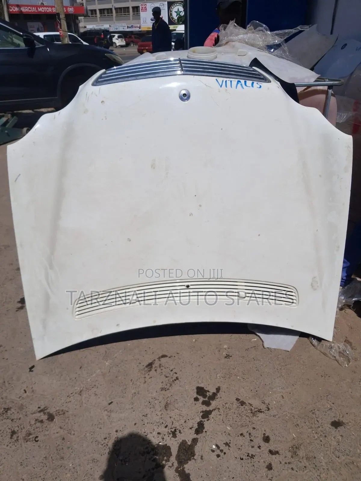 W203 Bonnets