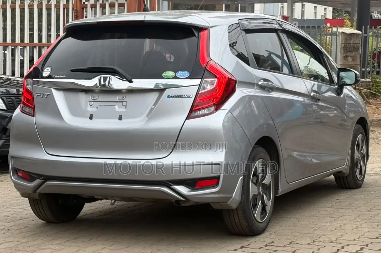 Honda Fit 2019 Silver