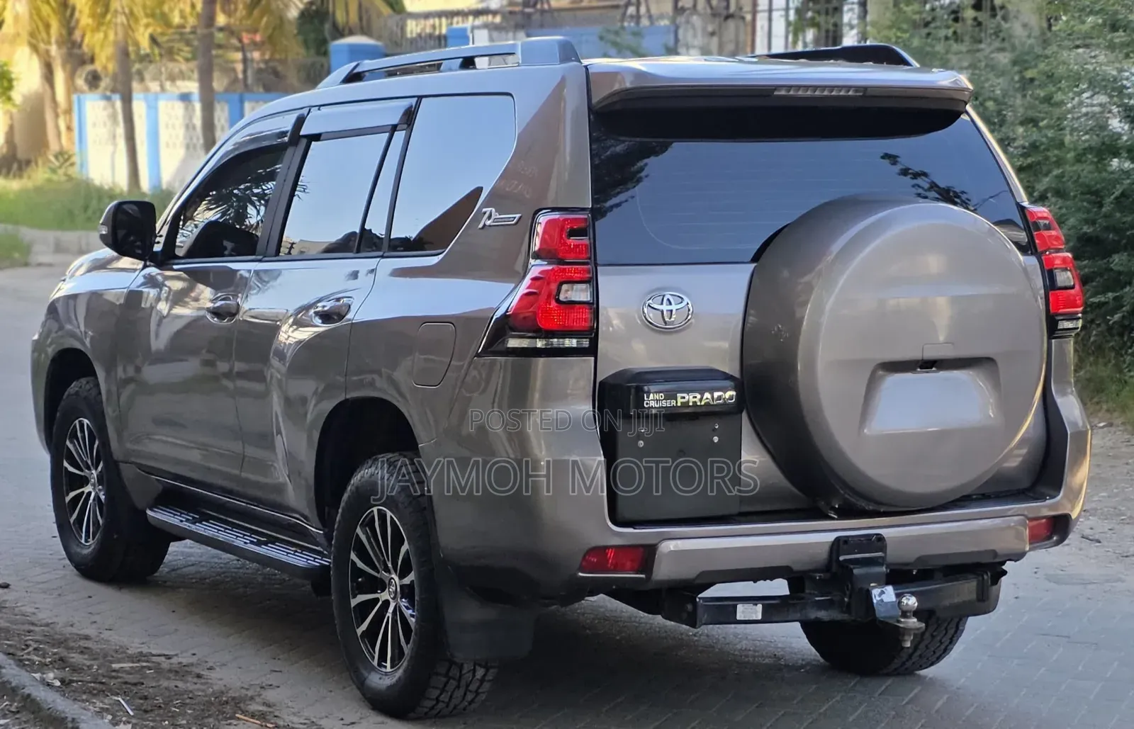 Toyota Land Cruiser Prado 2018 Gold