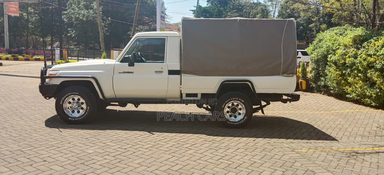 Toyota Land Cruiser 2016 Beige