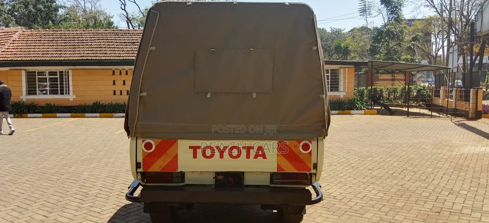 Toyota Land Cruiser 2016 Beige