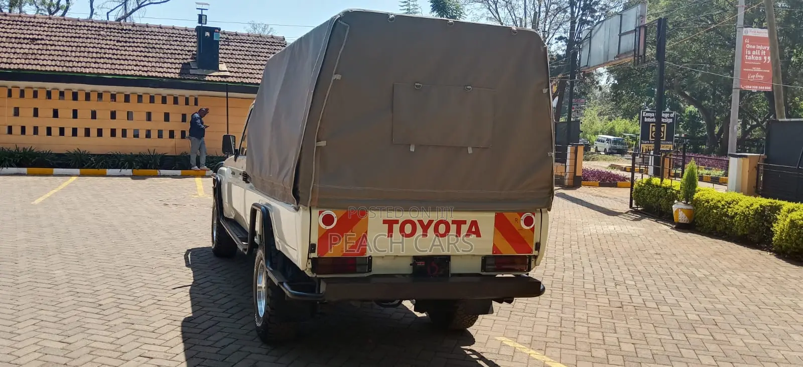 Toyota Land Cruiser 2016 Beige