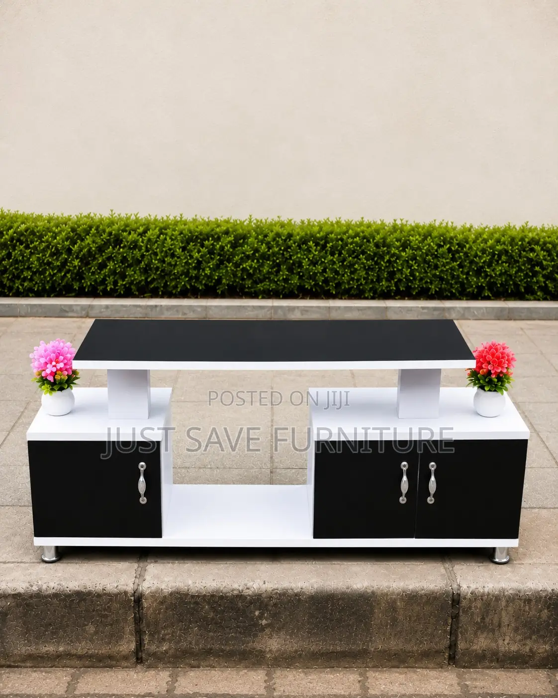 Instanbul Nova Black & White 4ft Modern TV Stand With Storage