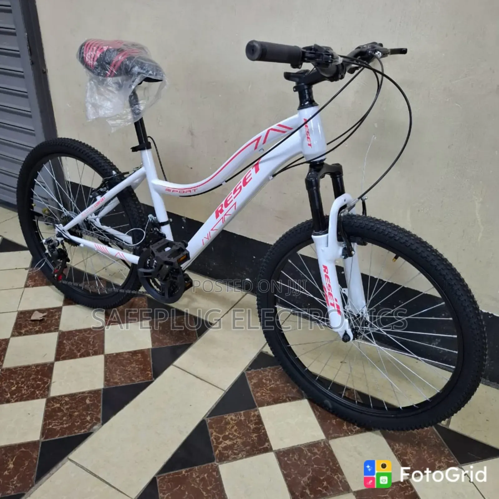 24" Mountain Bike With Front Suspension & Gears