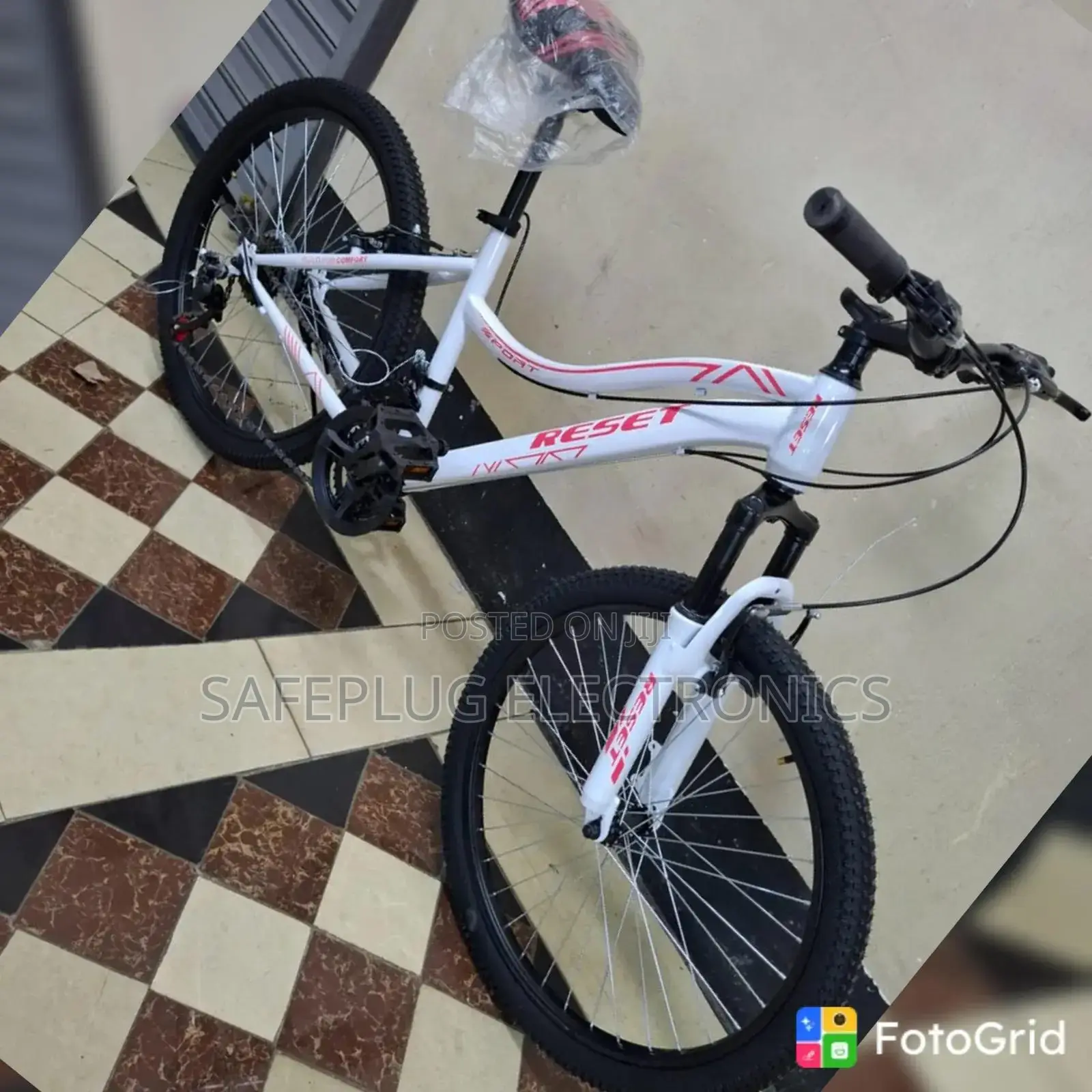 24" Mountain Bike With Front Suspension & Gears