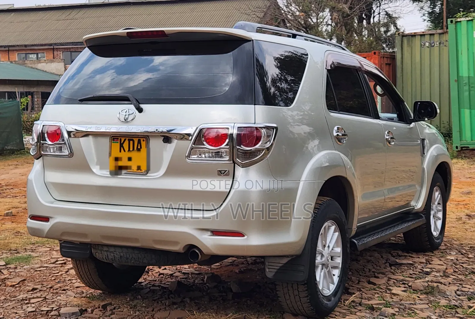 Toyota Fortuner 2012 Brown