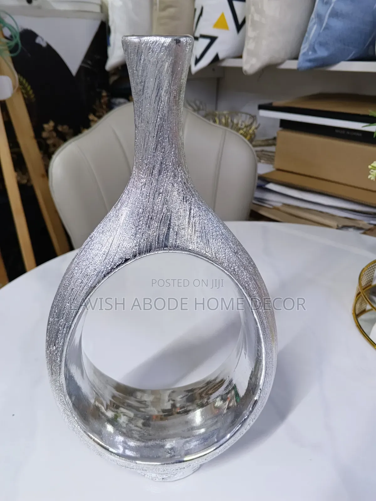 Silver Decorative Flower Vase – Elegant Home Décor Vase