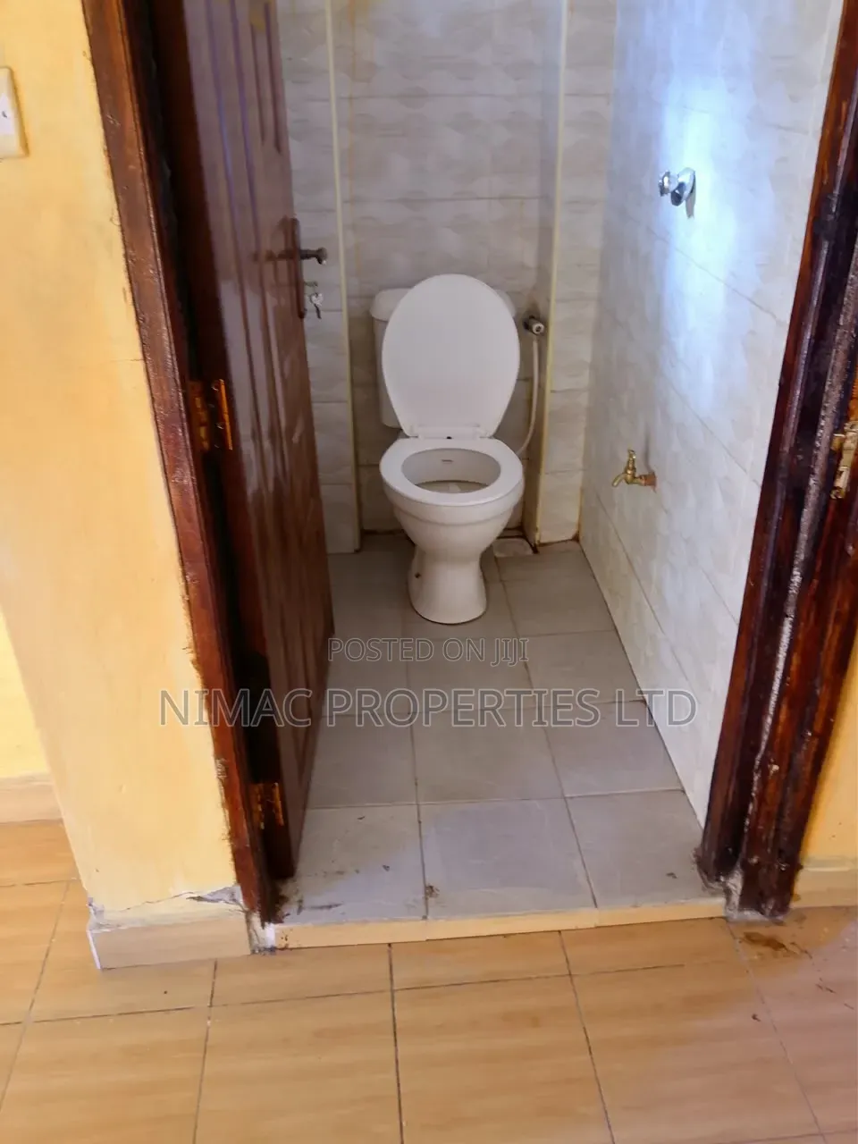 1bdrm Block of Flats in Sunshine Court, Joska for rent