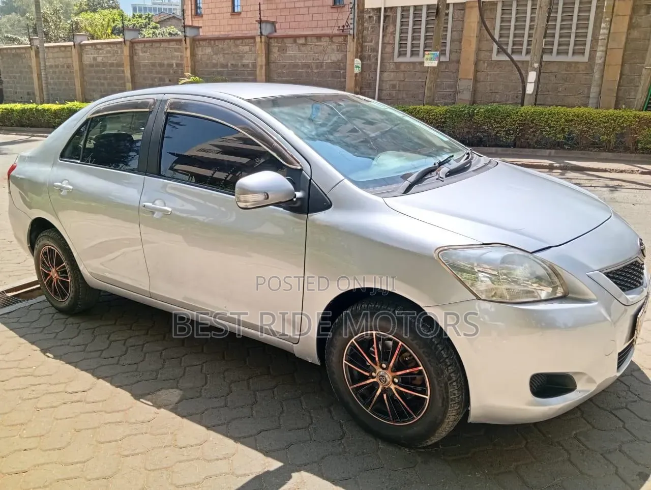 Toyota Belta 2009 Silver