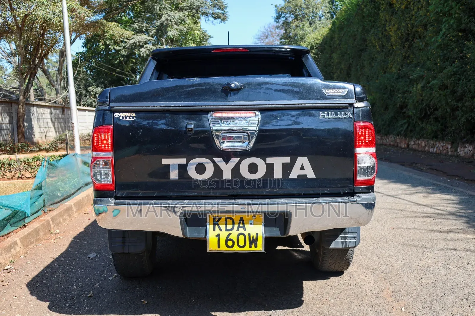 Toyota Hilux 2013 Black