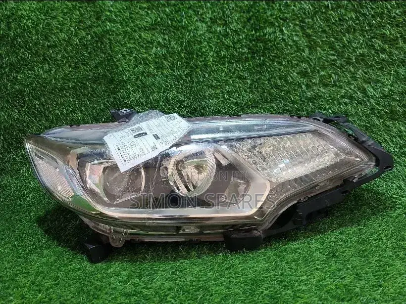 Headlight Assy Rh Honda Fit Xenon Gk3 2014/2015