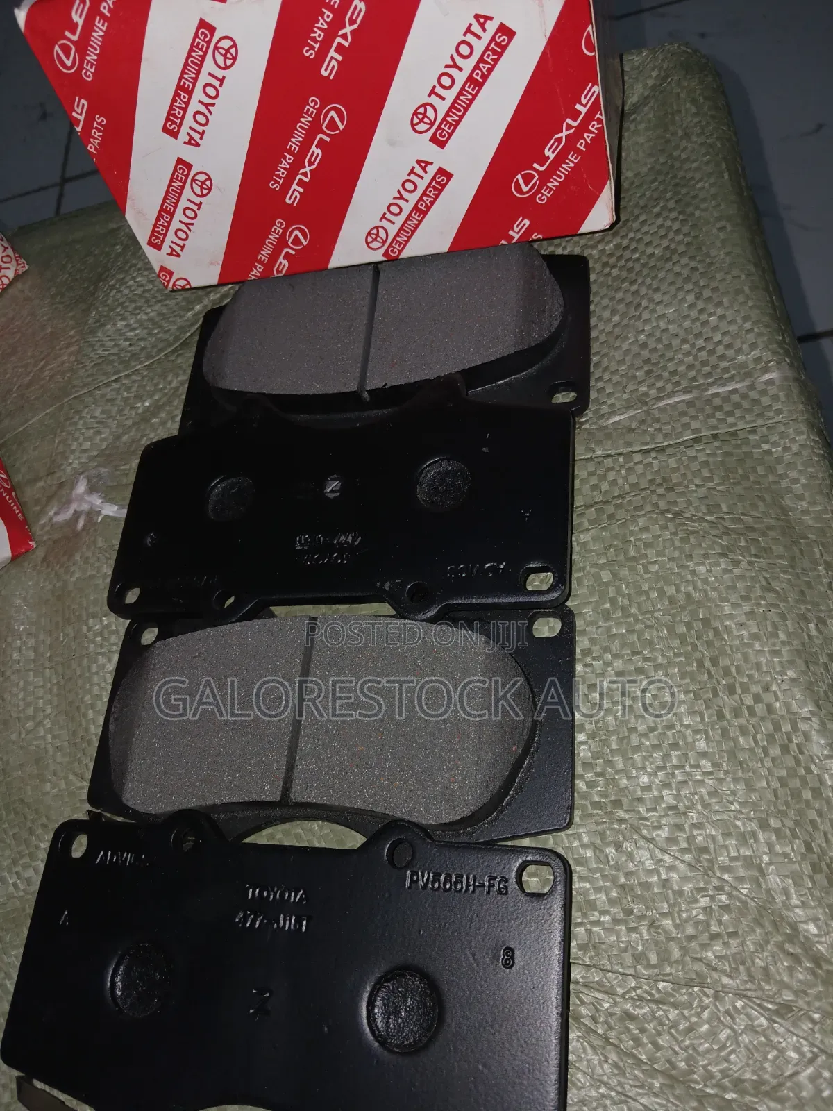 Toyota / ADVICS Front Disc Brake Pads (OEM Pad Set)