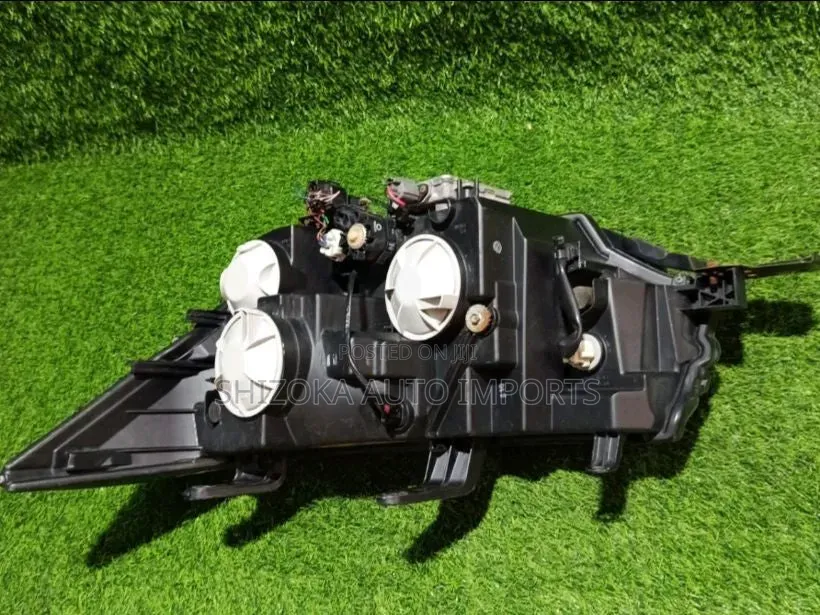 Headlight Assy Rh Mitsubishi Delica_d:5 Cv5w 2010