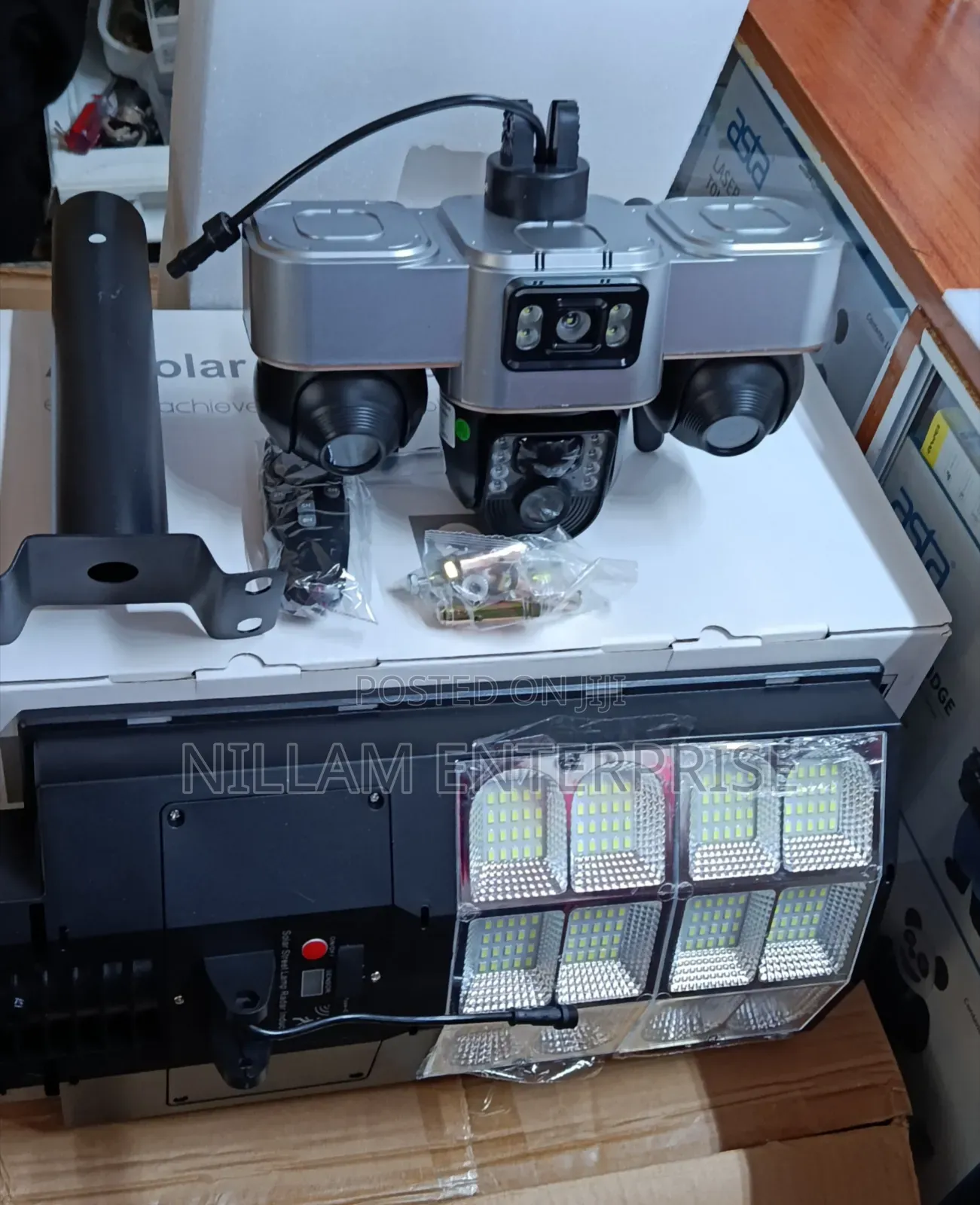 2-in-1 Solar Street Light With AI Triple Lens Solar Camera