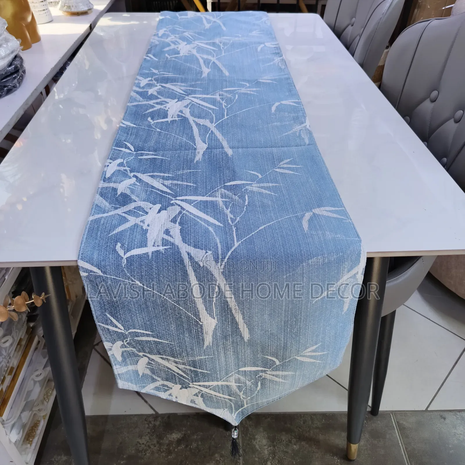 Blue Floral Decorative Table Runner – Elegant Table Décor