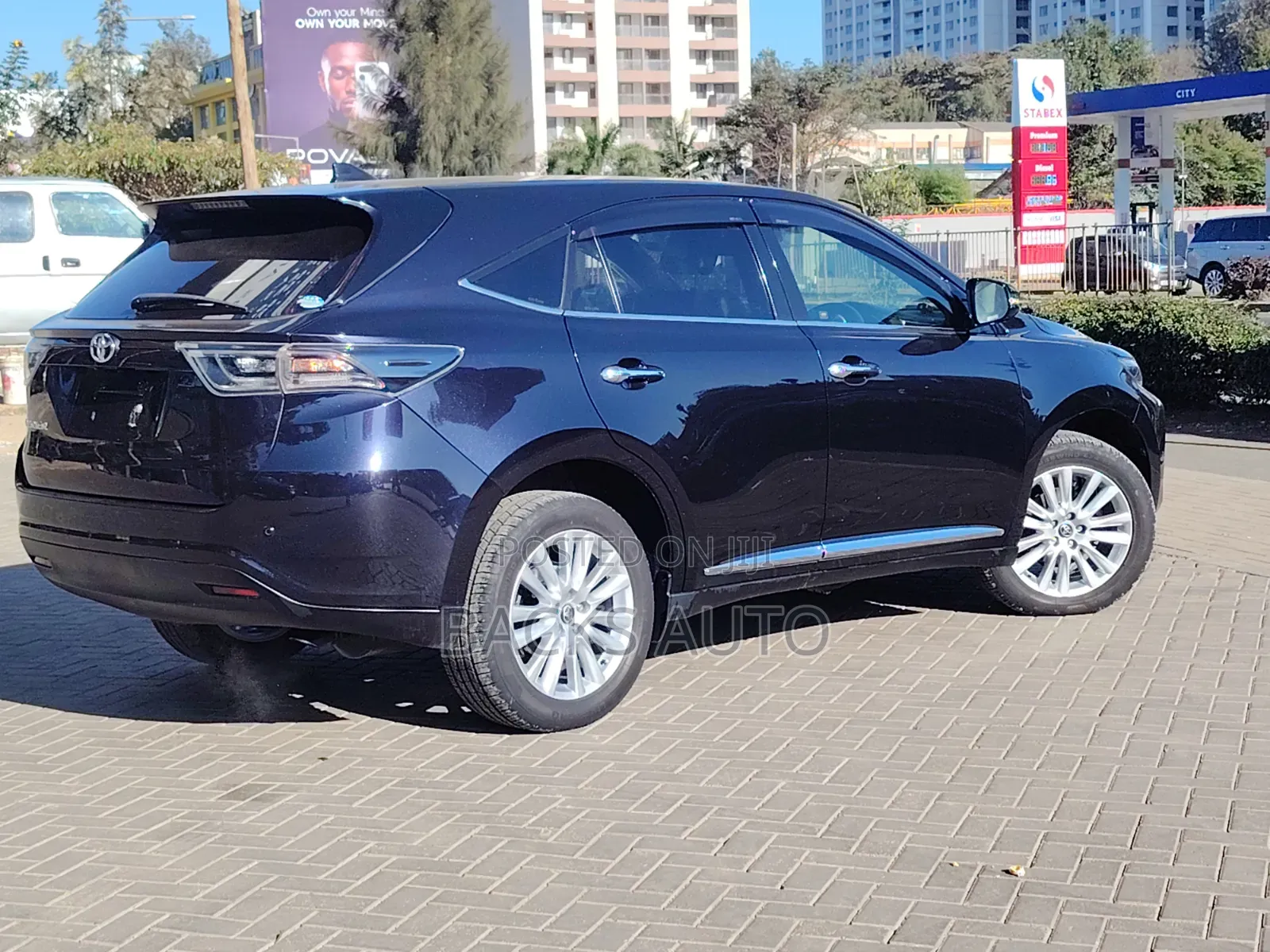 Toyota Harrier 2014