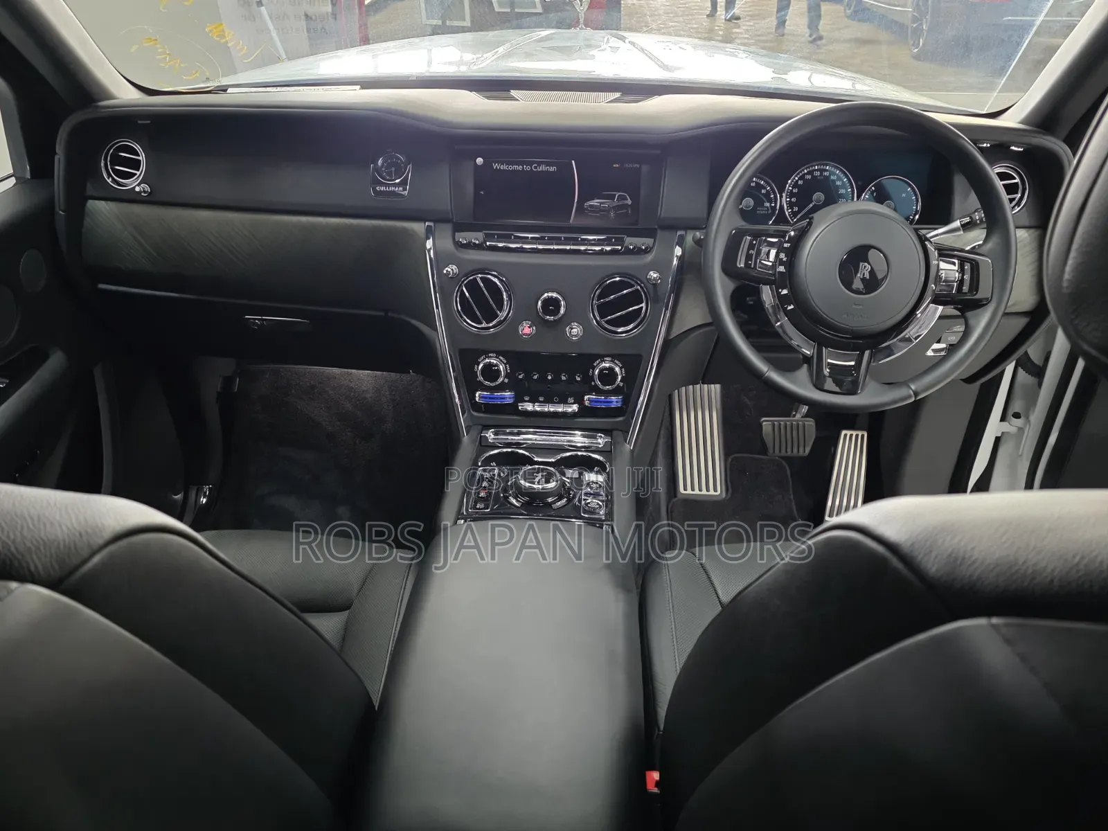 Rolls-Royce Cullinan Base 2019 White