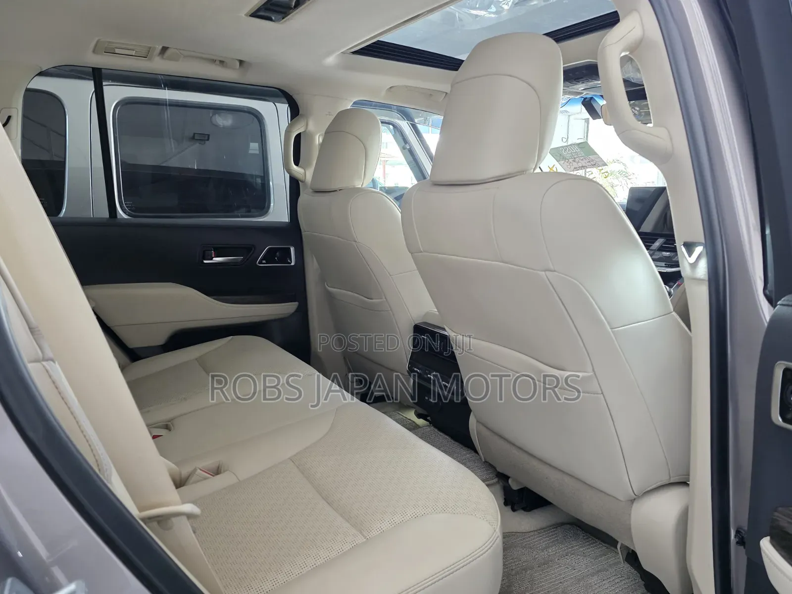 Toyota Land Cruiser 2023 Gold