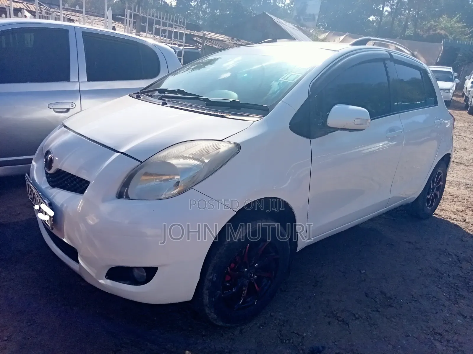Toyota Vitz 2010 White