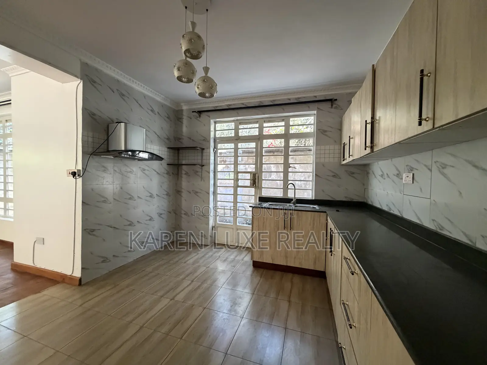 7bdrm Mansion in Karen for rent