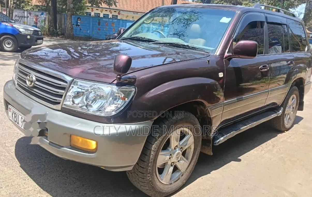 Toyota Land Cruiser 2006 Purple