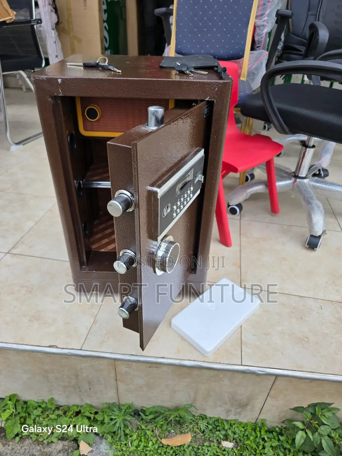Pure Metallic Safe/Executive Modern Safe Box