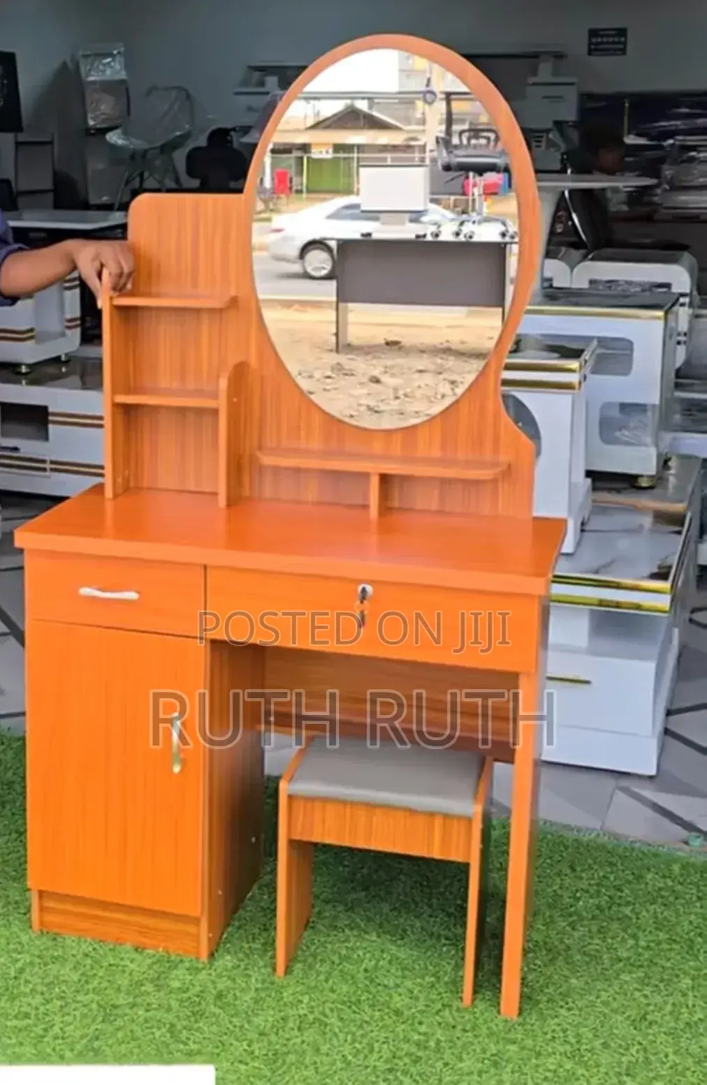 White Dressing Table With Mirror