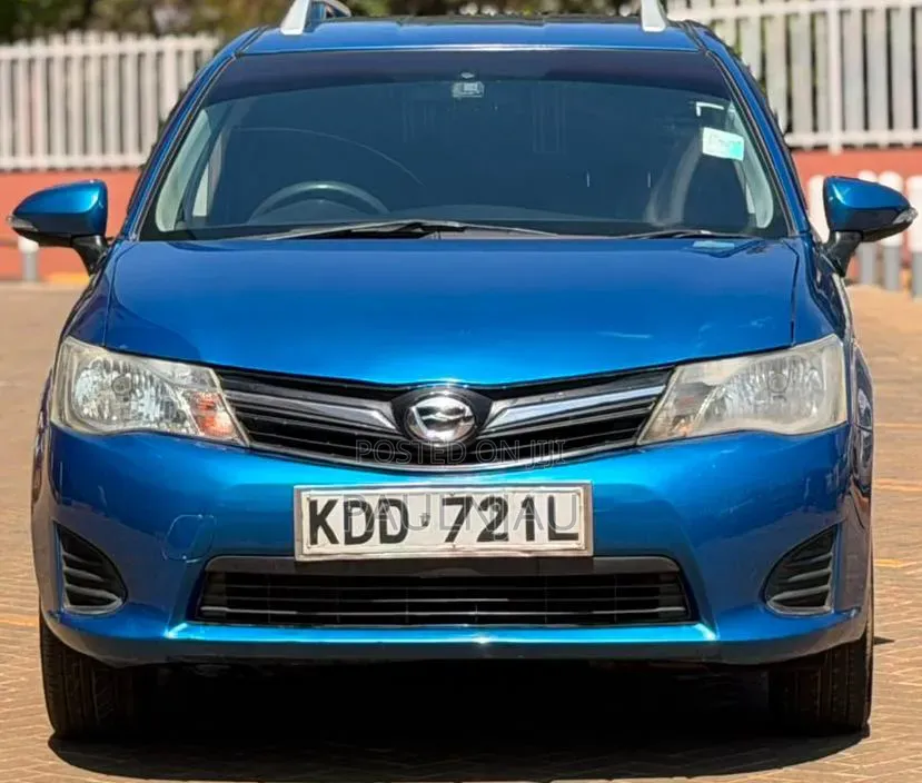 Toyota Corolla Fielder 2014