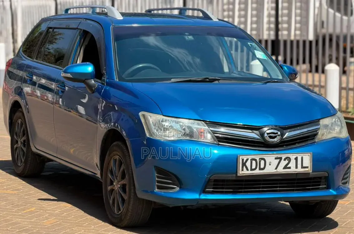 Toyota Corolla Fielder 2014