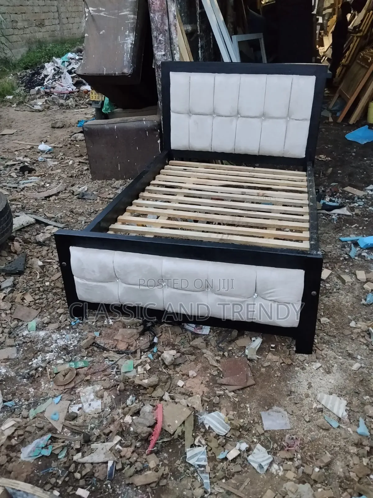 3.5x6 Black Framed/White Tufted Bed