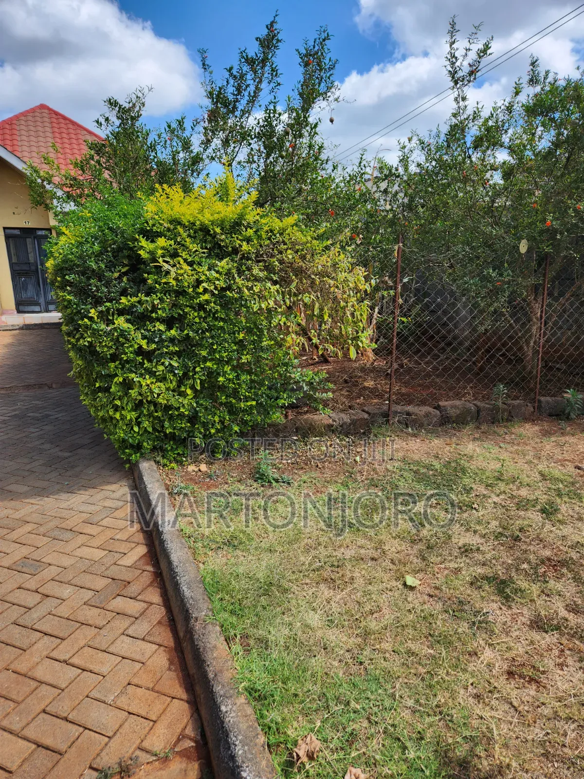 Furnished 4bdrm Bungalow in Kenyatta Road for sale
