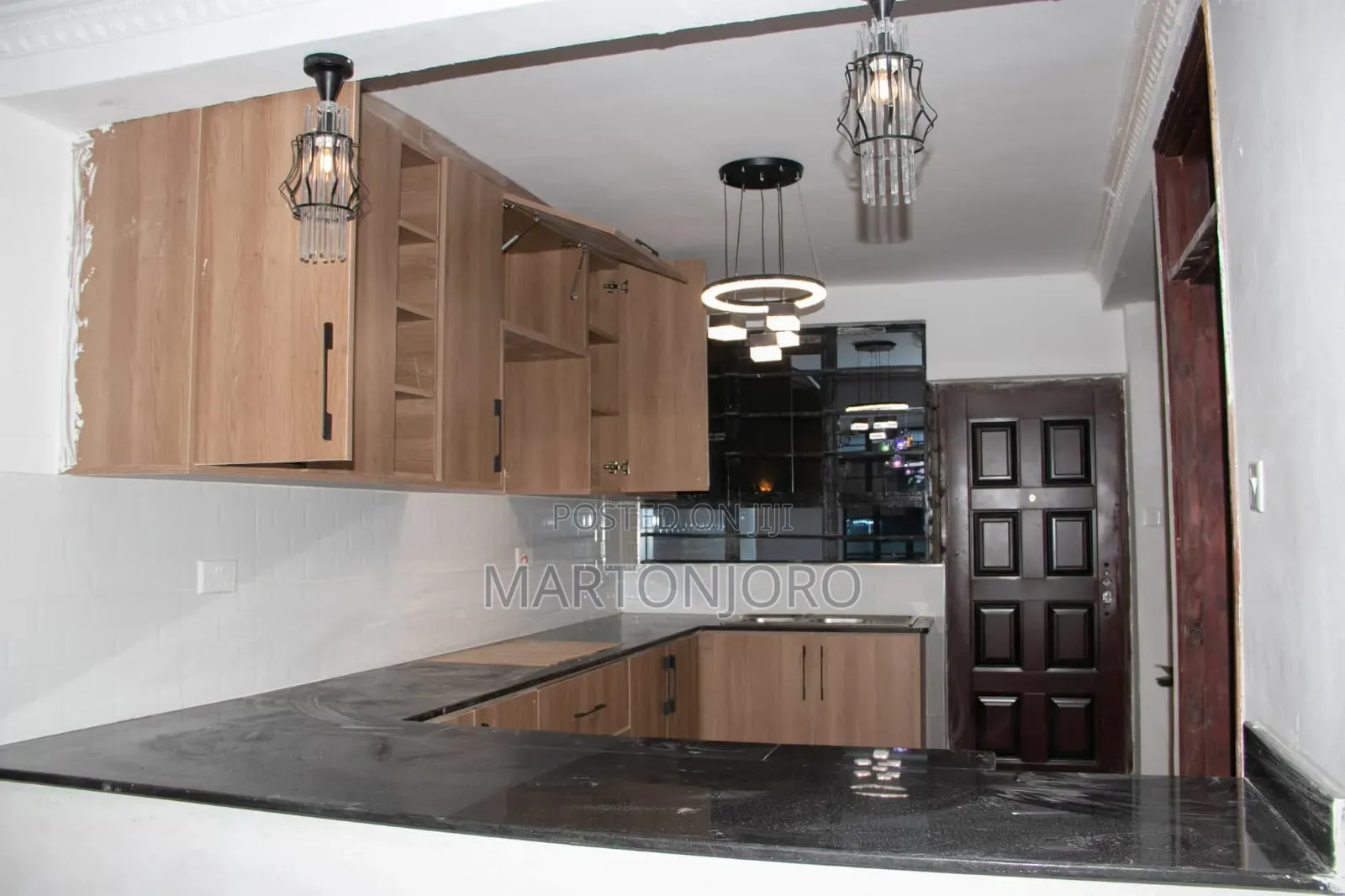 Furnished 4bdrm Bungalow in Kenyatta Road for sale