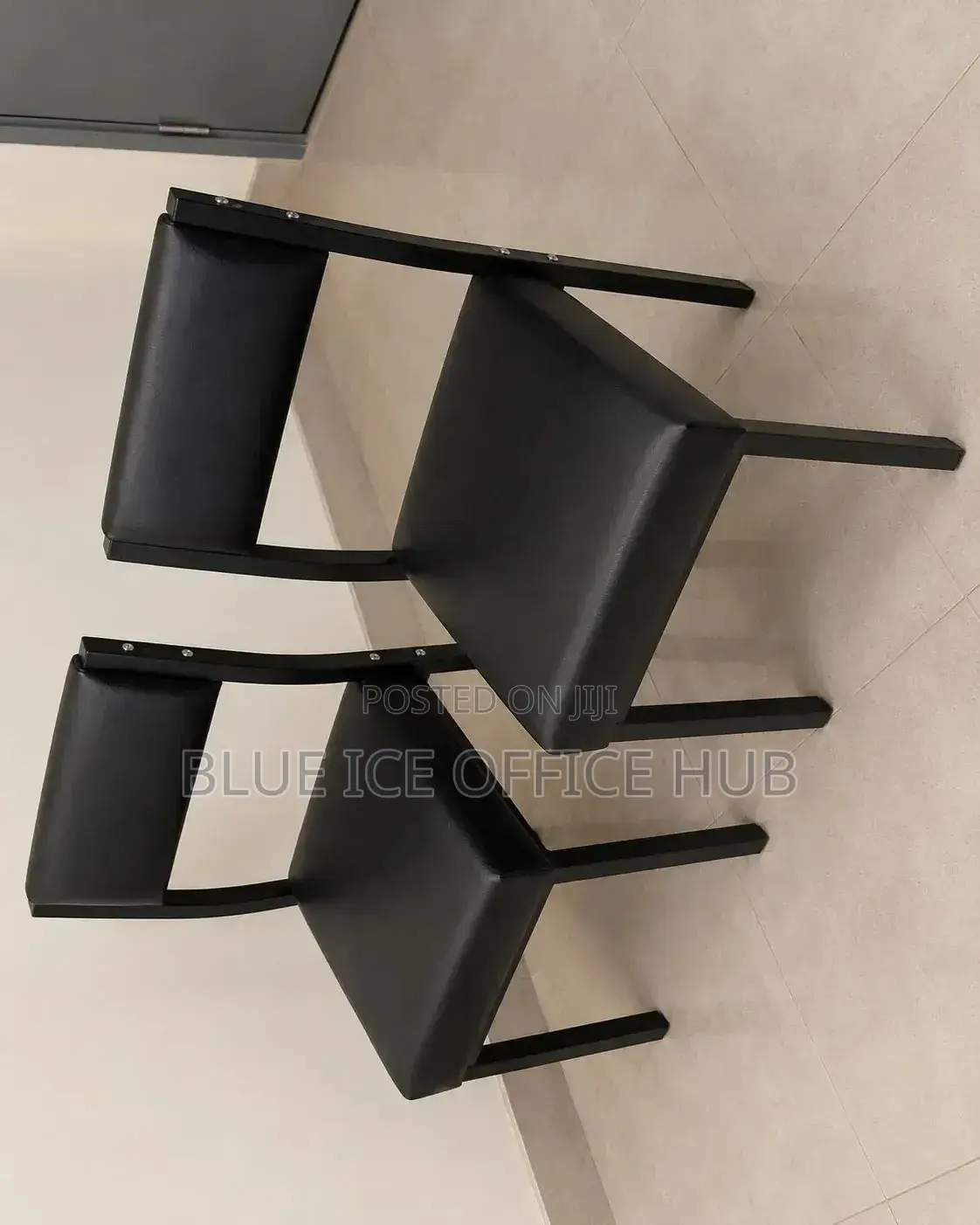 Black Leather Visitor Chair