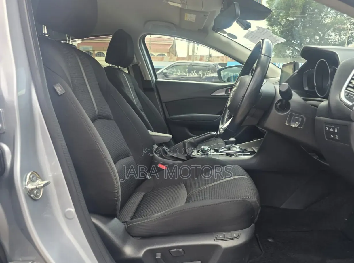 Mazda Axela 2018 Silver