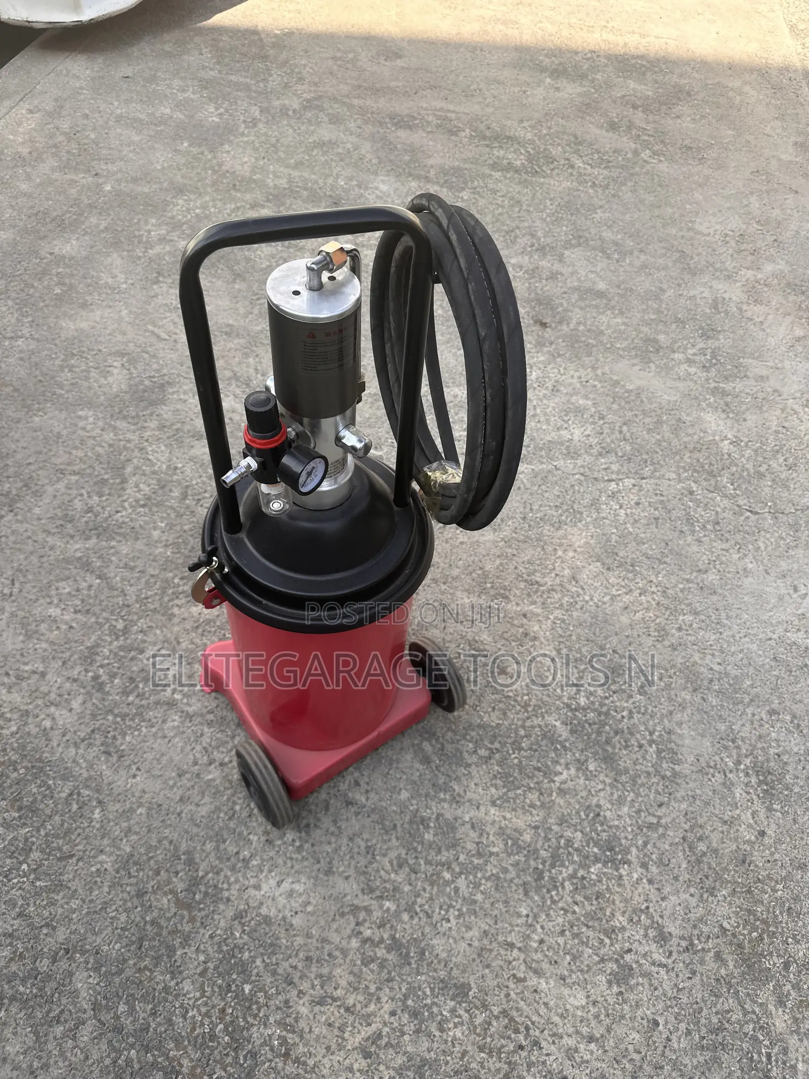 New Improved Pneumatic Grease Bucket