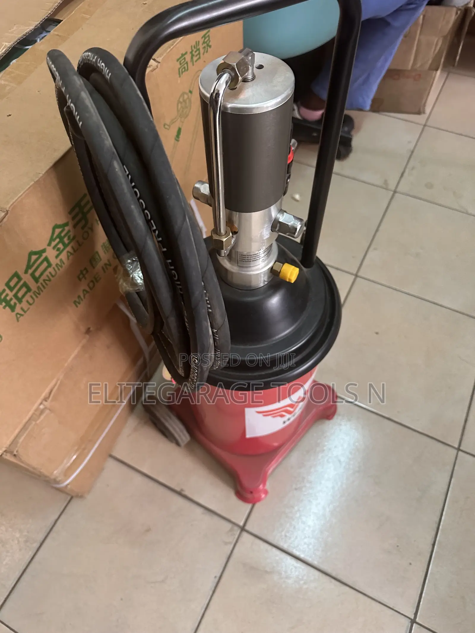 Heavy Duty Commercial Pneumatic Grease Bucket