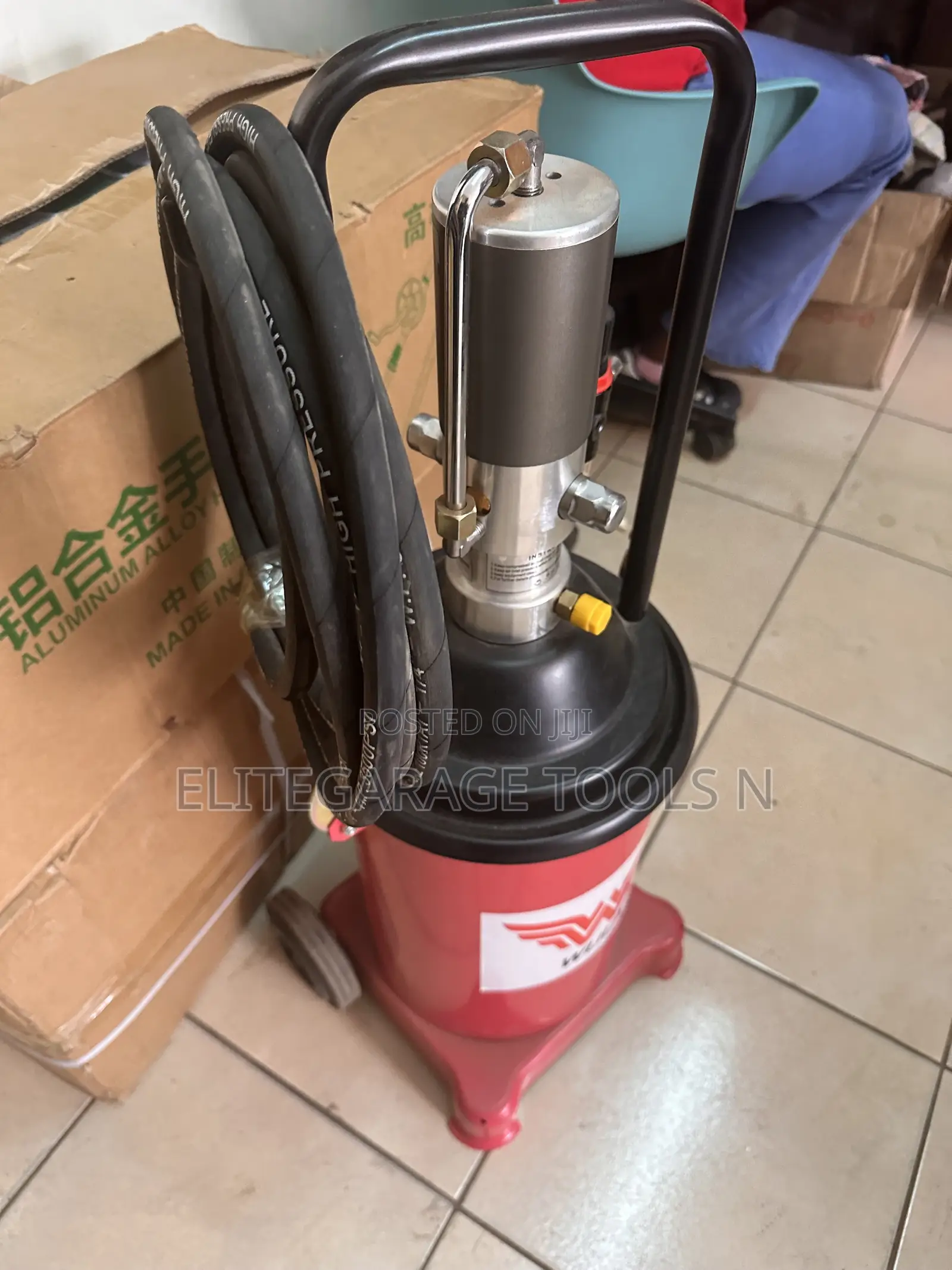 Heavy Duty Commercial Pneumatic Grease Bucket