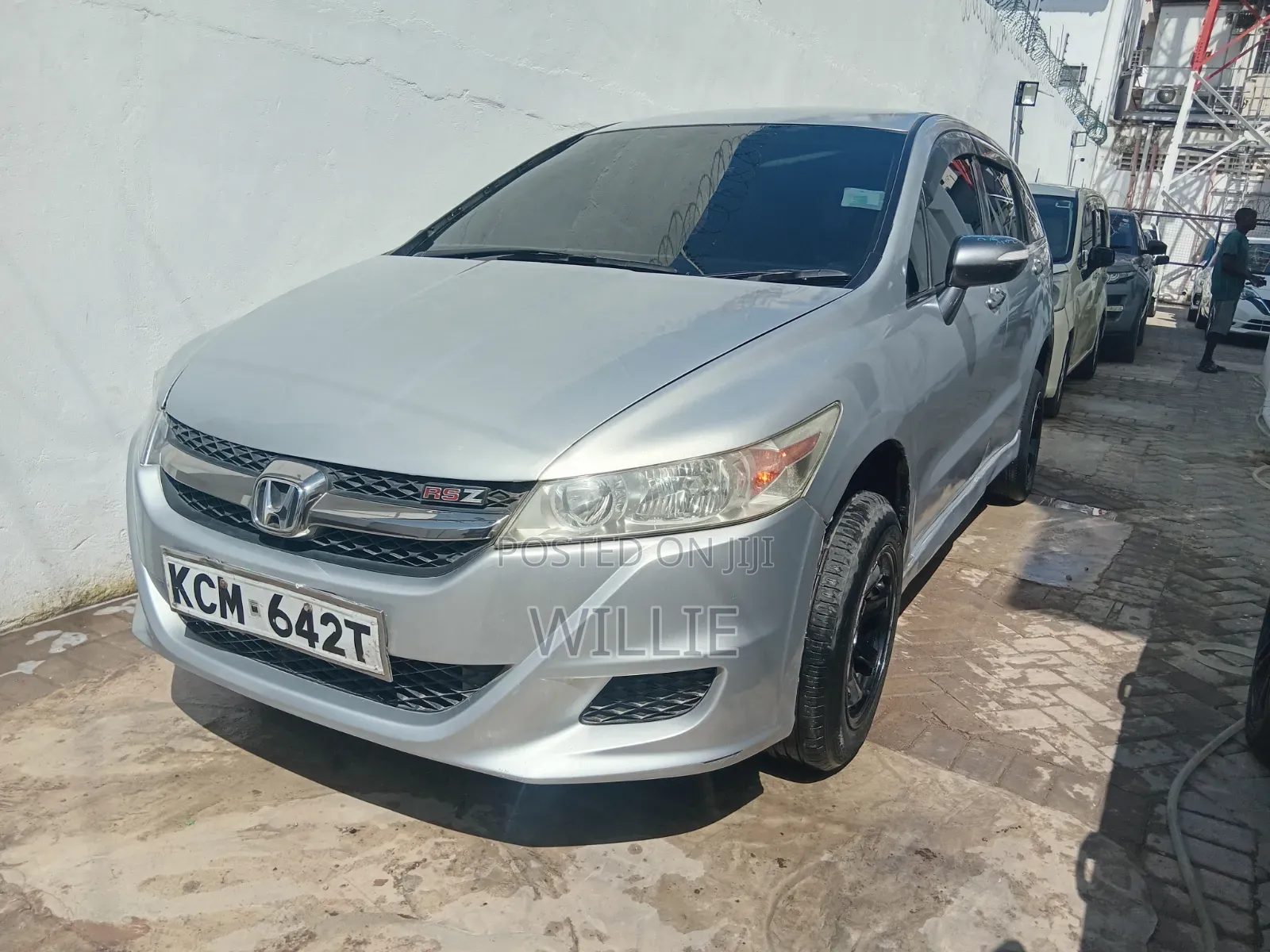 Honda Stream 2010 Silver