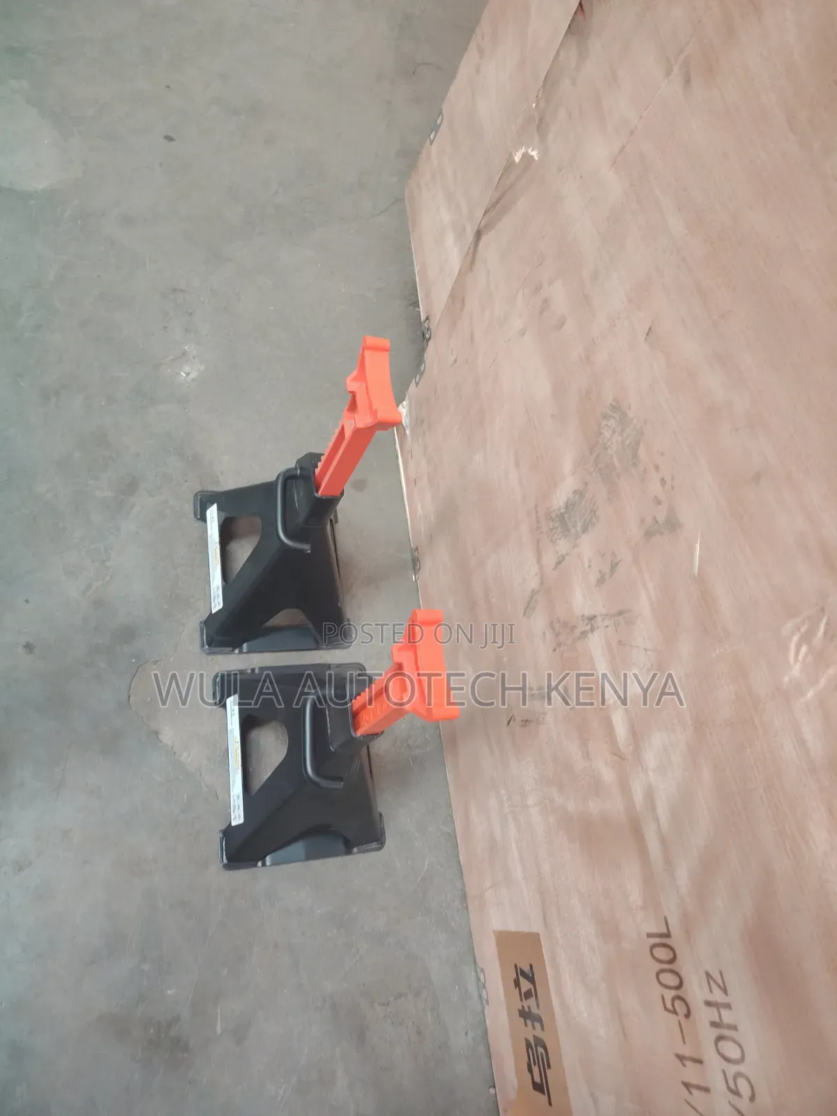 Suitable for Cars and SUVs and Light Commercial Vehicles Safe Stands