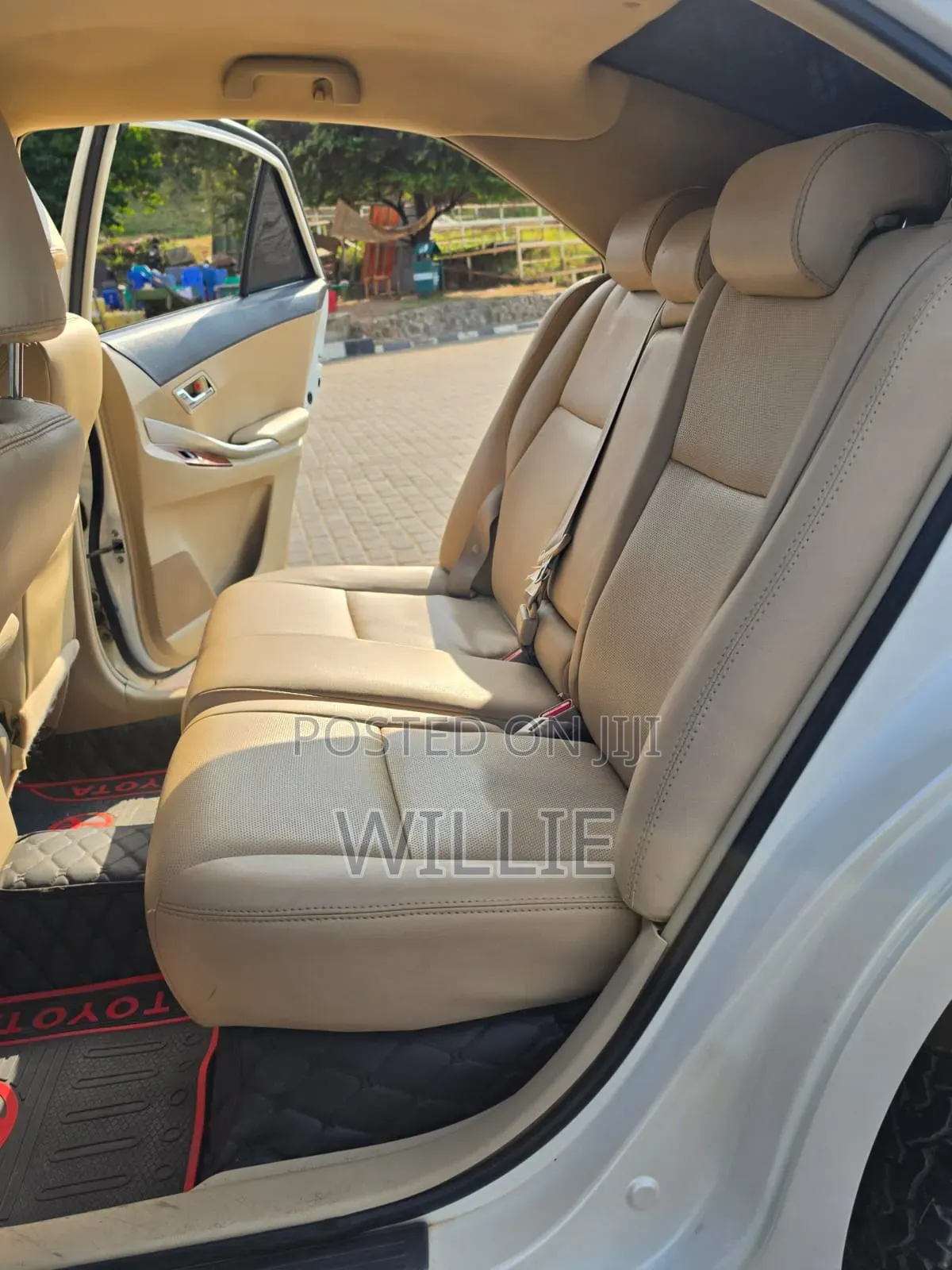 Toyota Premio 2014 White