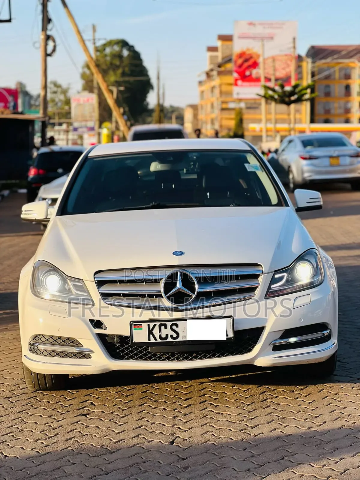 Mercedes-Benz C200 2011 White