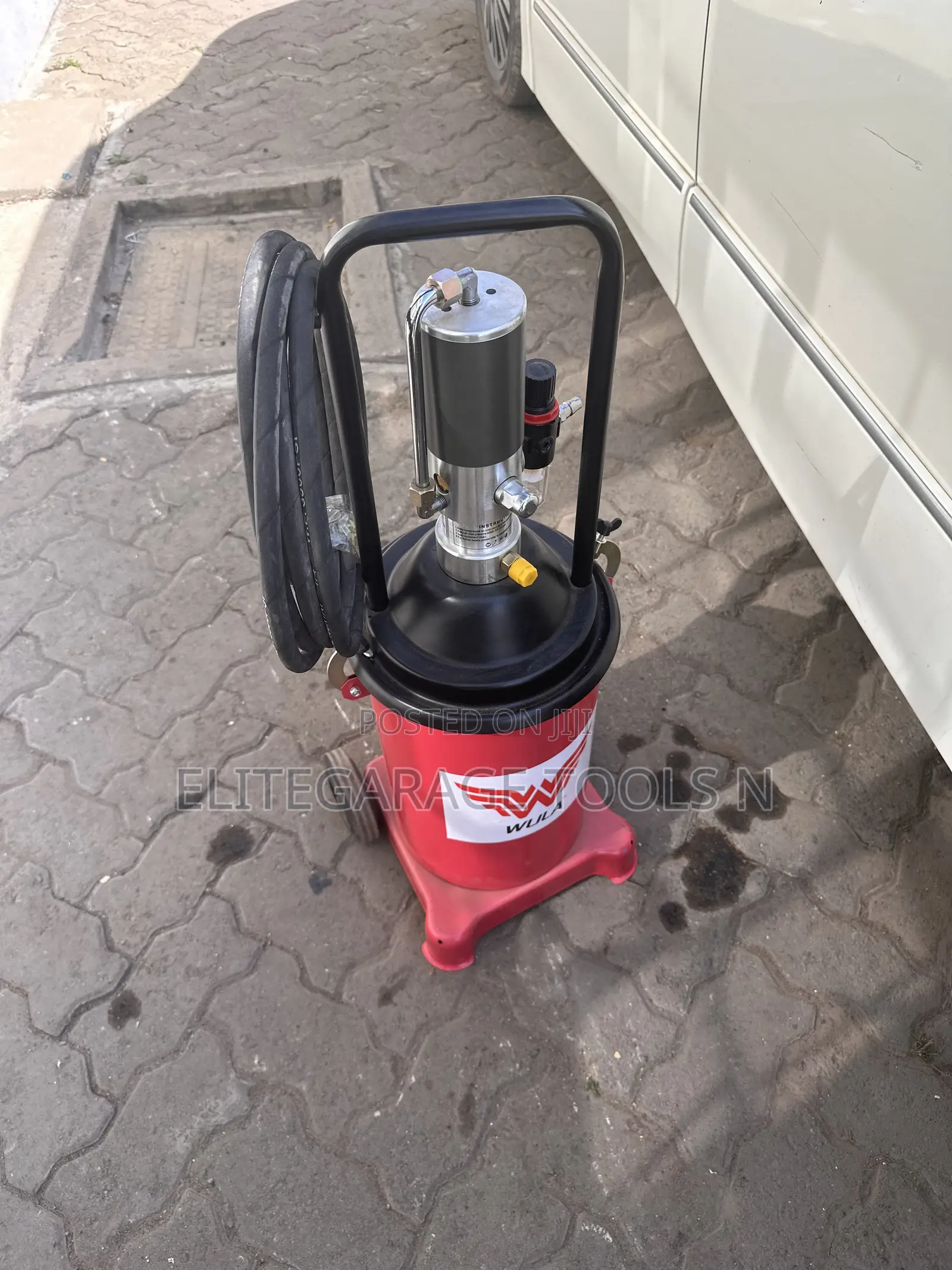 High Quality Italian Pneumatic Greasing Bucket