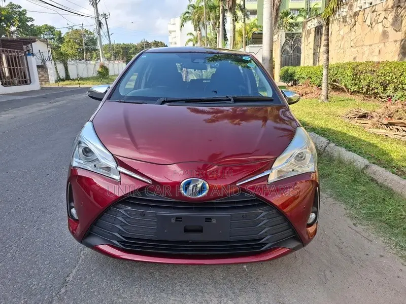Toyota Vitz 1.5 FWD Hybrid 5dr 2019 Red