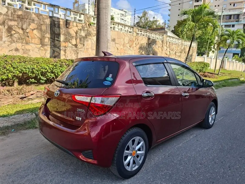 Toyota Vitz 1.5 FWD Hybrid 5dr 2019 Red