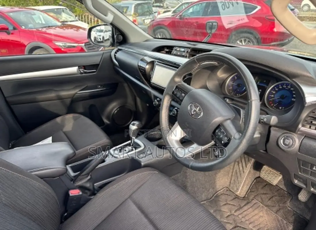 Toyota Hilux Revo Double Cab Deisel 2.4 AWD 2020 Black