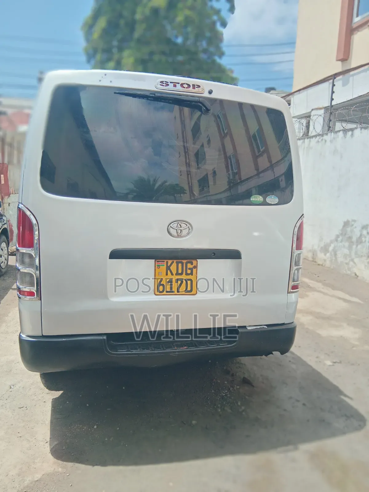 Toyota HiAce 2015 Silver